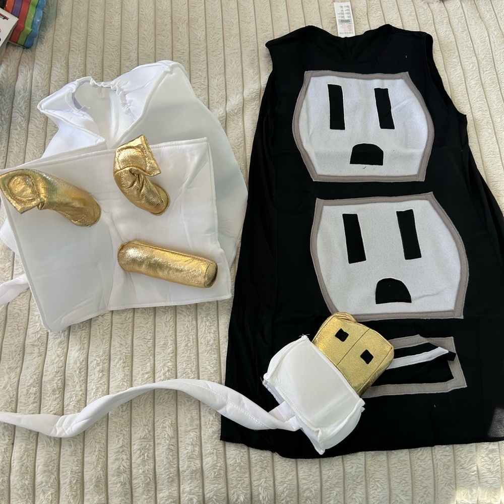 New Adult Plug and Socket Costume - Picture 3 of 6